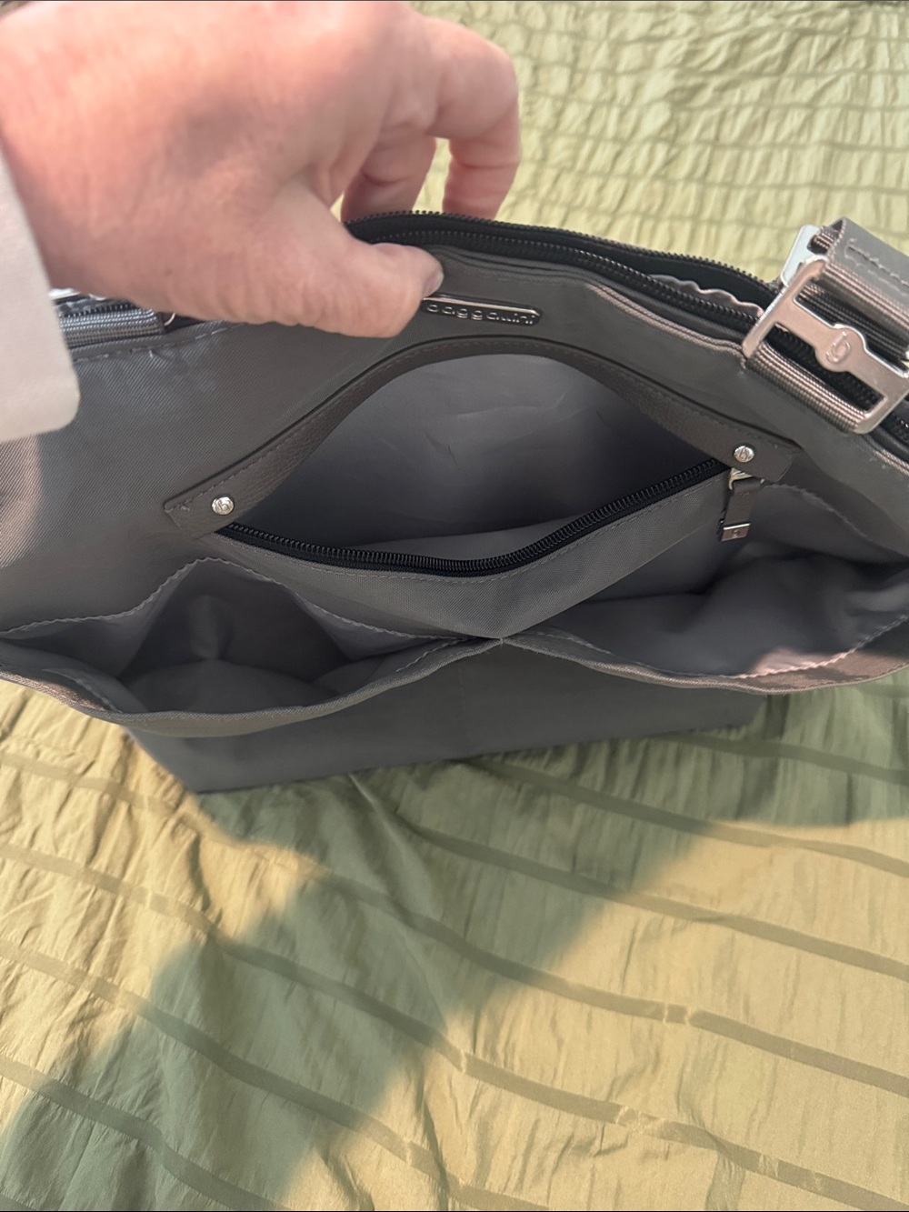 Baggallini tote bag - Picture 3 of 9